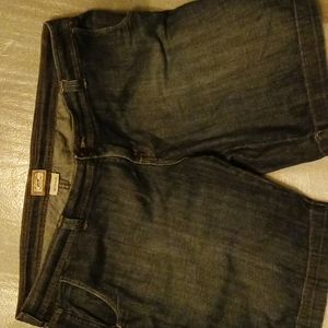 Women's Levi's 542 Bermuda size 24w